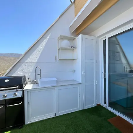 2 Bedroom With Breathtaking View Of The Sea - Sunset Apartment