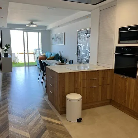 2 Bedroom With Breathtaking View Of The Sea - Sunset Apartment