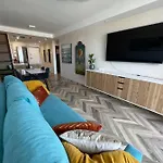 2 Bedroom With Breathtaking View Of The Sea - Sunset